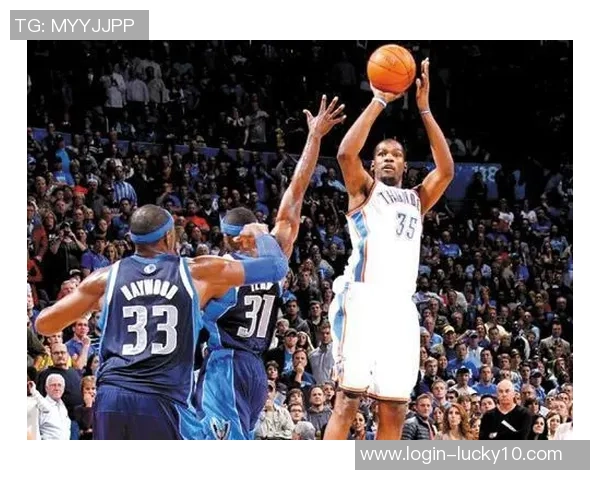 2011年季后赛小牛与雷霆第二场激战回顾与精彩瞬间解析